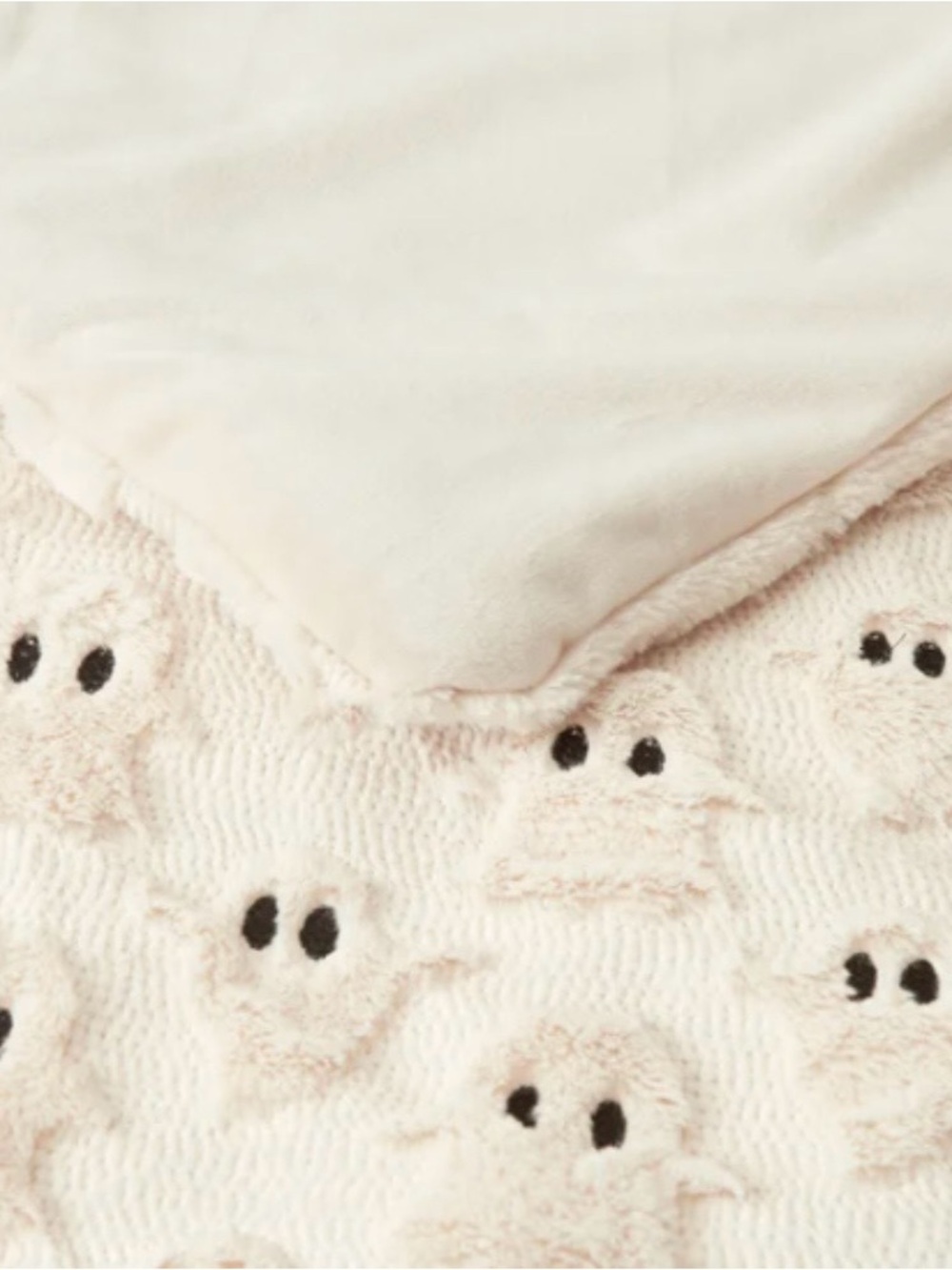 VIRAL TikTok Costco Ghost Throw – NWT, Sold Out In Stores! - Picture 3 of 3